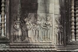 Angkor Wat Gruppe von Apsara Tänzerinnen im Angkor Wat / Group of Apsara dancers at Angkor Wat