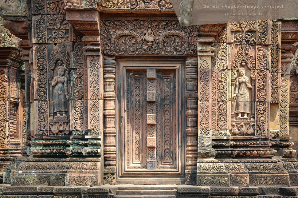 Banteay Srei Devatas