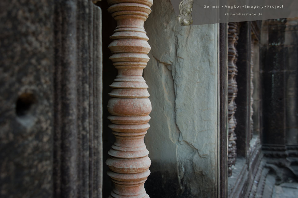 Angkor Wat Pillar