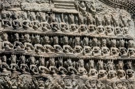 angkor_wat_tympanum-1240 Aufwendig verziertes Flachrelief in einem Tympanon in Angkor Wat / Elaborate decorated Bas-relief In a Tympanum at Angkor Wat