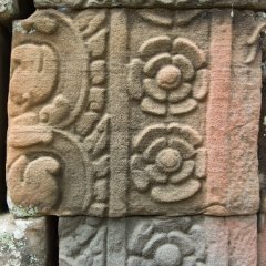 Banteay Kdei - carving details Detail einer kunstvollen Wanddekoration / Detail of an ornate wall decoration