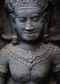 Devata of Banteay Kdei Flachrelief einer Devata im Banteay Kdei Tempel / Bas Relief of a Devata at Banteay Kdei Temple