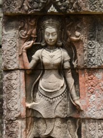 Devata of Banteay Kdei Juwelen behangene Devata im Banteay-Kdei-Tempel /Jeweled Devata at Banteay Kdei Temple