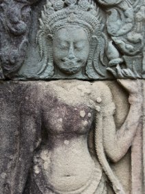 Devata of Banteay Kdei Flachrelief einer Devata im Banteay Kdei Tempel / Bas Relief of a Devata at Banteay Kdei Temple