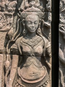 Devata of Banteay Kdei Flachrelief einer Devata im Banteay Kdei Tempel / Bas Relief of a Devata at Banteay Kdei Temple