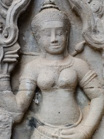 Devata of Banteay Kdei Skulptur einer Devata in einer Tempelwand im Banteay Kdei Tempel / Sculpture of a devata, in a temple wall at Banteay Kdei Temple