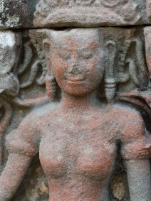 Devata of Banteay Kdei Flachrelief einer Devata im Banteay Kdei Tempel / Bas Relief of a Devata at Banteay Kdei Temple