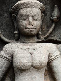 Devata of Banteay Kdei Flachrelief einer Devata im Banteay Kdei Tempel / Bas Relief of a Devata at Banteay Kdei Temple