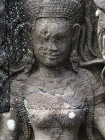 Devata of Banteay Kdei Flachrelief einer Devata im Banteay Kdei Tempel / Bas Relief of a Devata at Banteay Kdei Temple