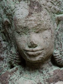 Faces of Banteay Kdei Gesicht einer Devata im Banteay Kdei Tempel / Face of a Devata at Banteay Kdei Temple