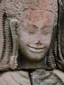 Faces of Banteay Kdei Gesicht einer Devata im Banteay Kdei Tempel / Face of a Devata at Banteay Kdei Temple