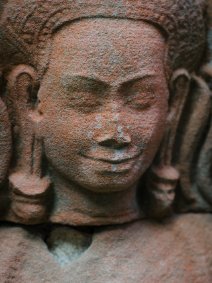 Faces of Banteay Kdei Gesicht einer Devata im Banteay Kdei Tempel / Face of a Devata at Banteay Kdei Temple