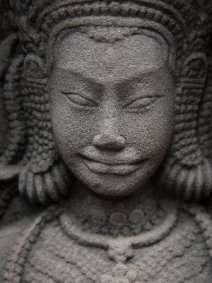 Faces of Banteay Kdei Gesicht einer Devata im Banteay Kdei Tempel / Face of a Devata at Banteay Kdei Temple