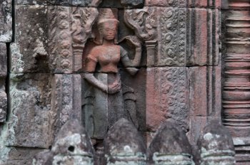 Walls of the Devata Devata Skulptur an einer Wand im Banteay Kdei Tempel / Devata Sculpture at a Wall at Banteay Kdei Temple