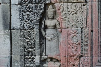 Walls of the Devata Devata Skulptur an einer Wand im Banteay Kdei Tempel / Devata Sculpture at a Wall at Banteay Kdei Temple