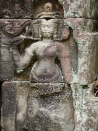 Banteay Prei Skulptur einer Devata-Apsara im Banteay Prei Tempel / Sculpture of a Devata-Apsara at Banteay Prei Temple
