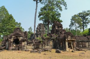 Banteay Prei Außenansicht des Tempels und den Gopurams, Banteay Prei / Exterior view of the Temple and the Gopuram, Banteay Prei
