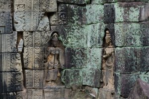 Banteay Prei Tempelwand mit Devatas im Banteay Prei Tempel / Temple Wall with Devatas at Banteay Prei Temple