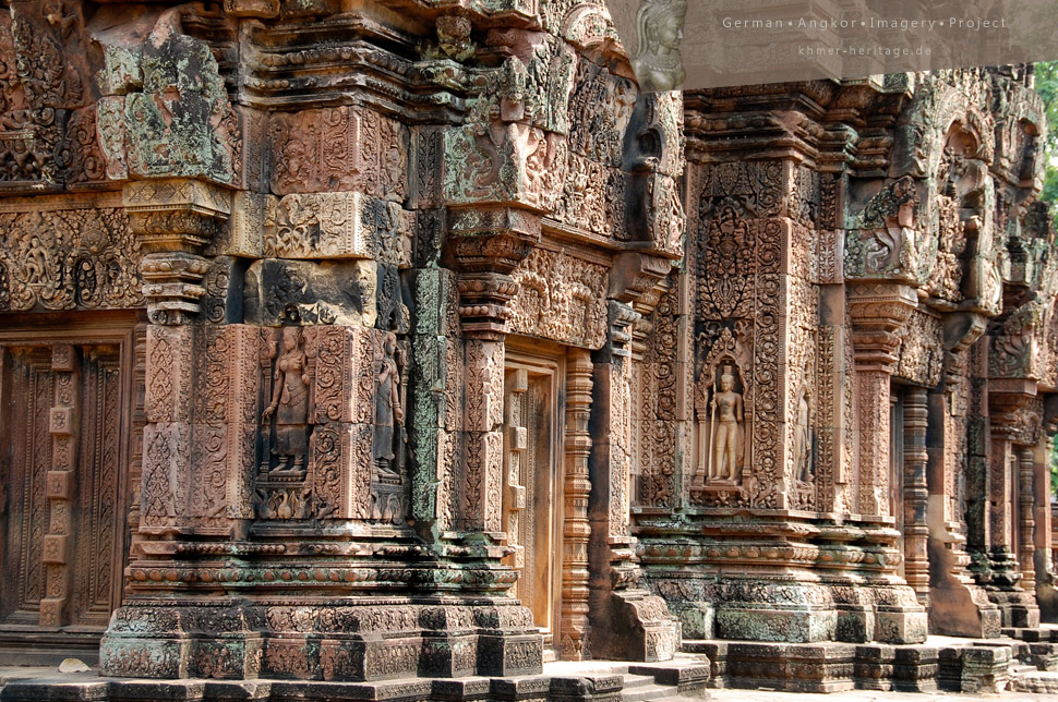 Banteay Srei Facade