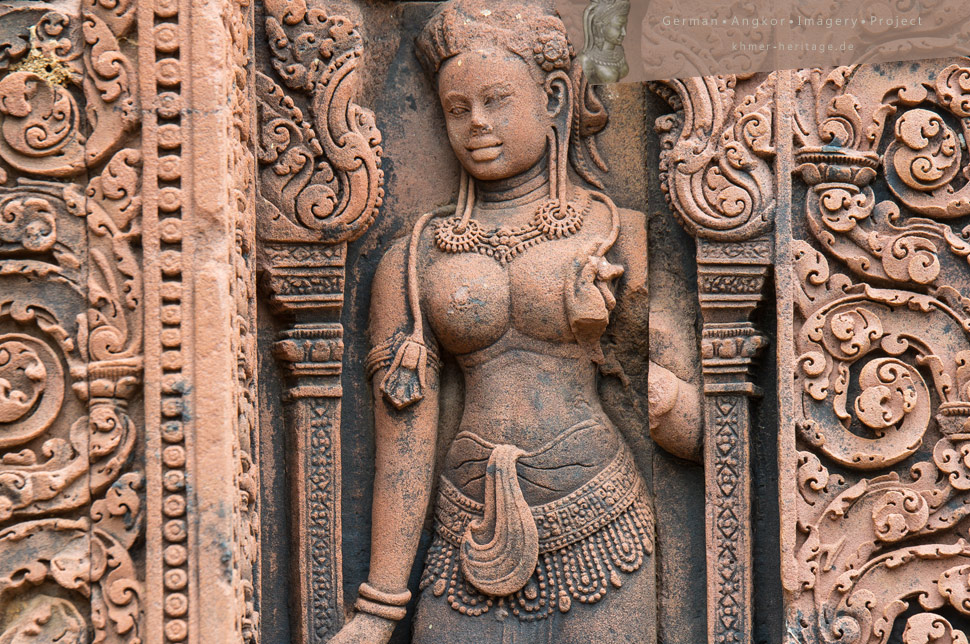 Banteay Srei Devata