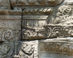 Banteay Thom Stone carving at Banteay Thom Temple