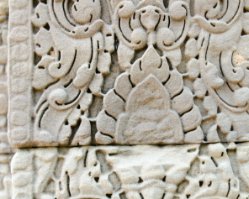 Banteay Thom Stone carving at Banteay Thom Temple