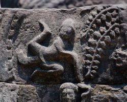 Banteay Thom Pediment - Buddha with female worshippers