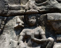 Banteay Thom Pediment - Buddha with female worshippers