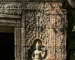 Banteay Thom Wall with Devata at Banteay Thom Temple