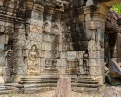 Banteay Thom Wall with Devatas at Banteay Thom Temple