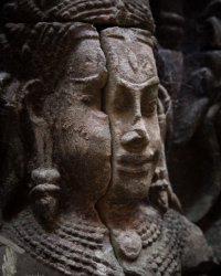 Leper King Terrace  Gesicht einer Devata Göttin auf der inneren Mauer der Terrasse  /  Face of a Devata goddess on inner wall of the  terrace