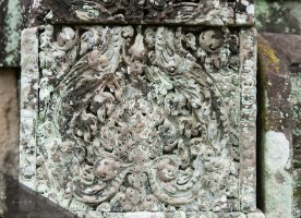 Preah Pithu Tempel V (484)  Dekorative Verzierung auf einem Pilaster / Decorative ornament on a pilaster