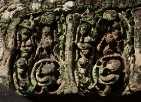 Preah Pithu Tempel V (484)  Detail eines Reliefs im Tempel V (484) / Detail of a relief at Temple V (484)