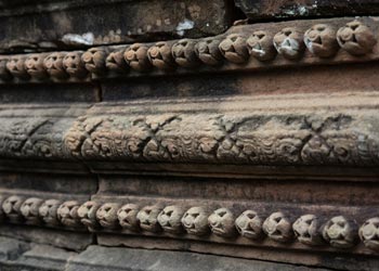Preah Pithu Lotus motifs